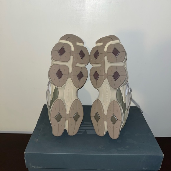 New Balance 9060 Grey Matter Timberwolf - Picture 4 of 6